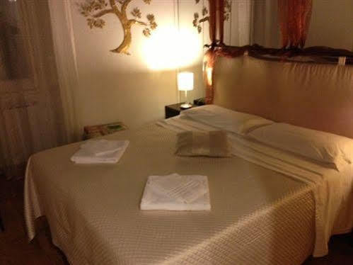 Navona First Rooms Roma Exterior foto