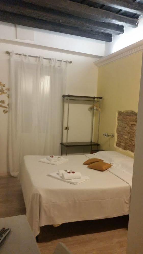 Navona First Rooms Roma Exterior foto